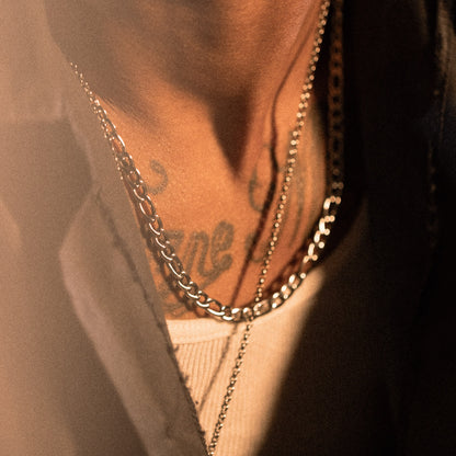 polished stainless steel figaro chain necklace
