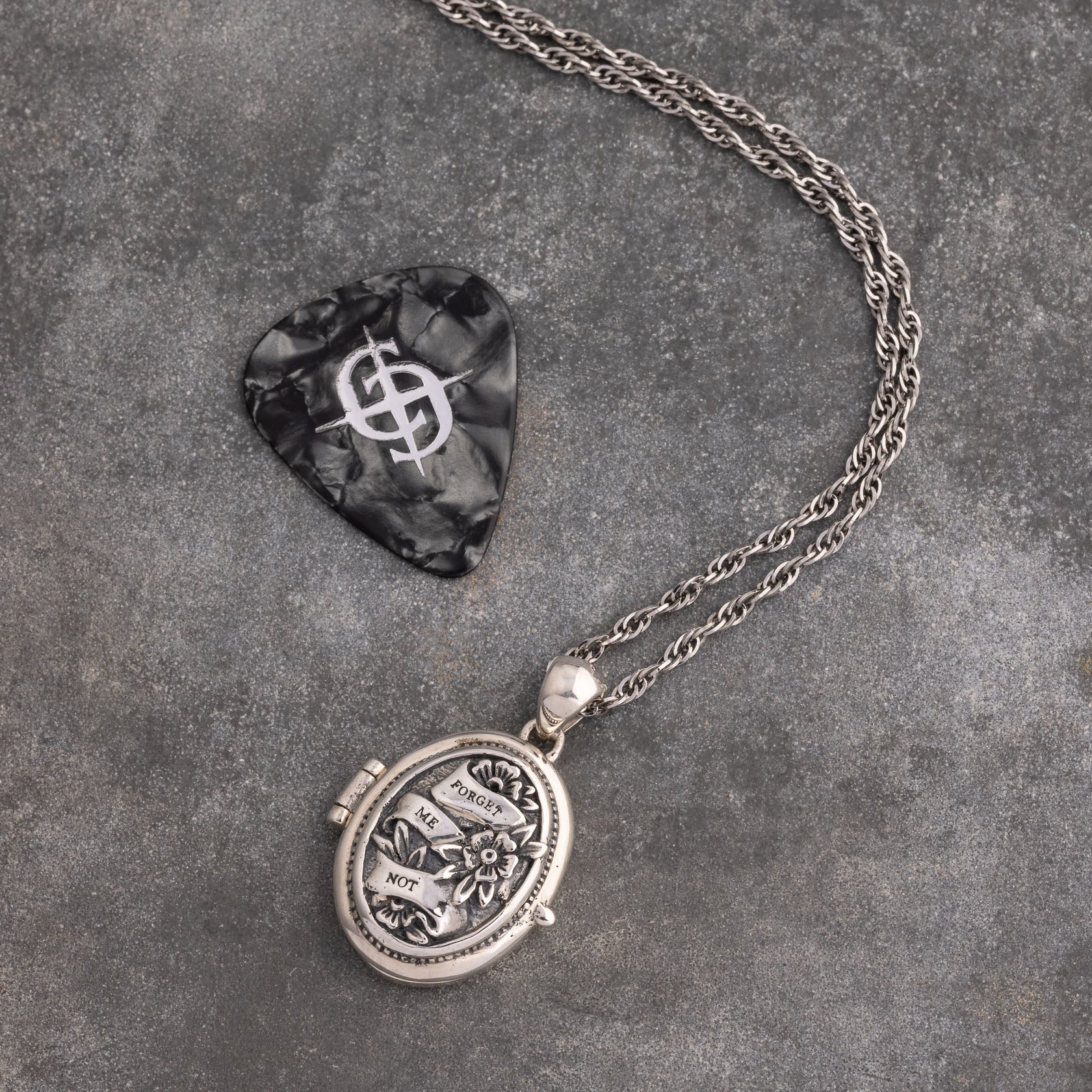 Silver Locket Necklace with Floral Engraving – Clocks and Colours