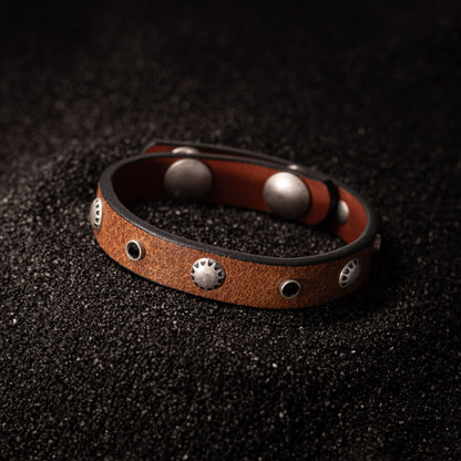 Nomos x Brown