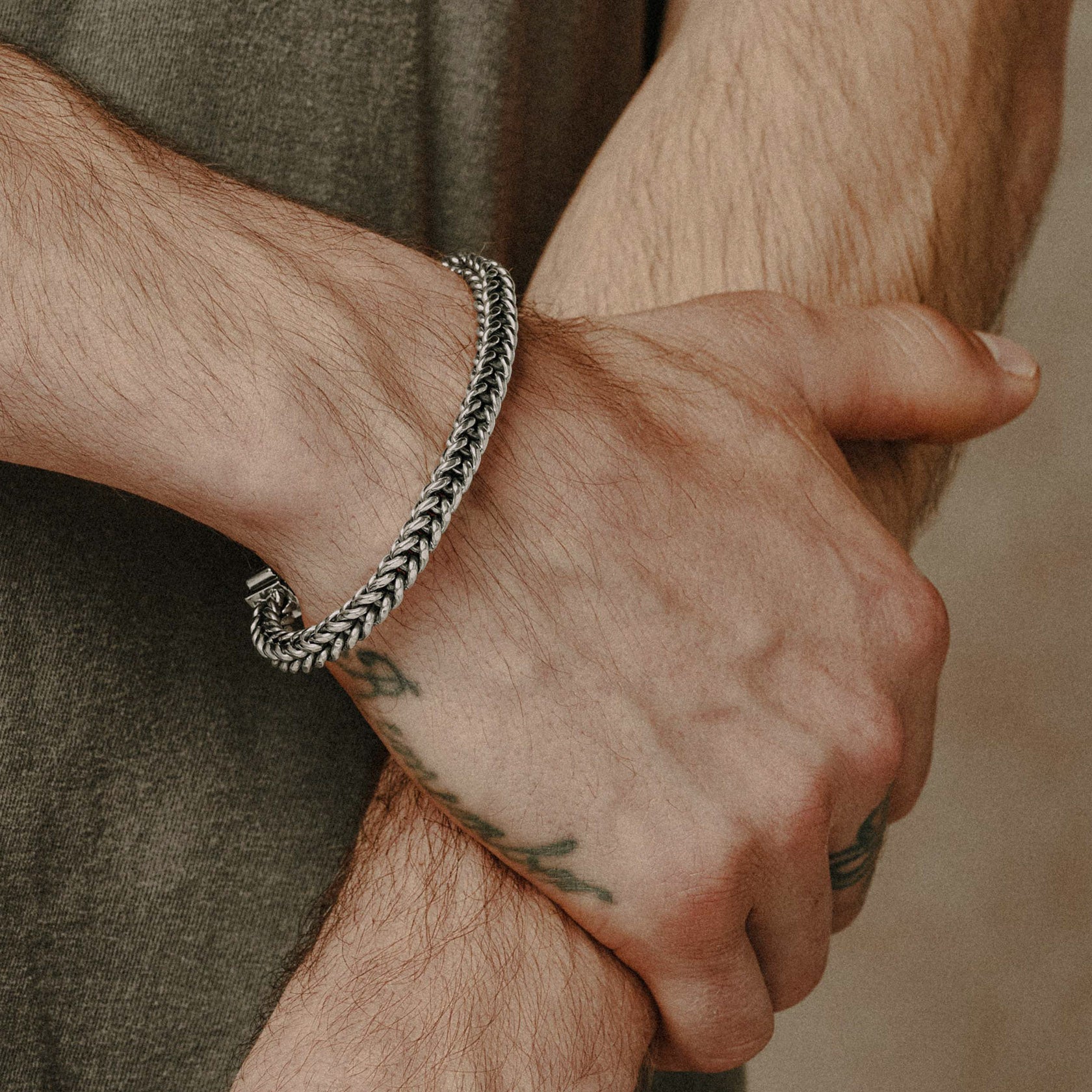 Resurrection Bracelet from Clocks and Colours