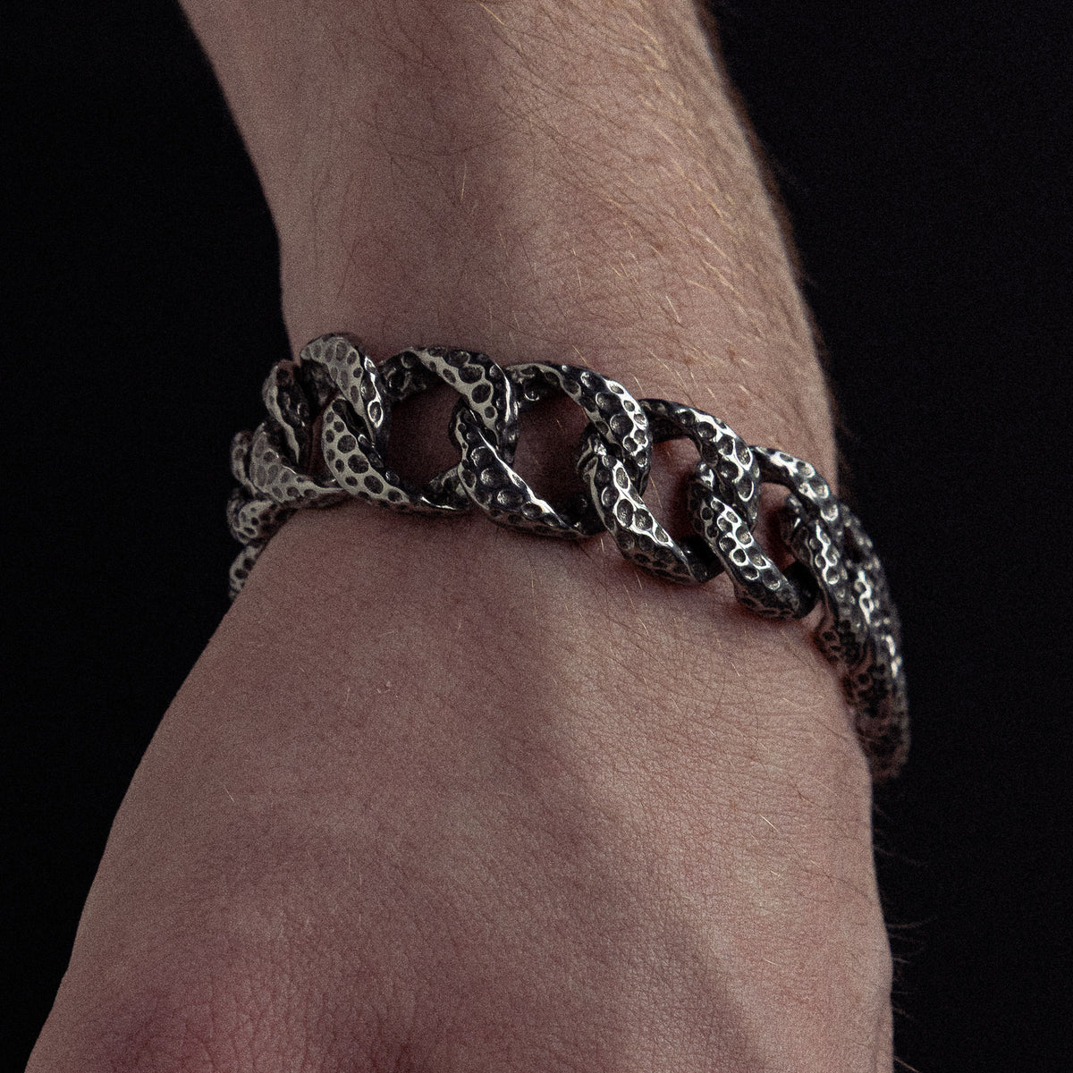 Shakel stainless steel bracelet - on figure