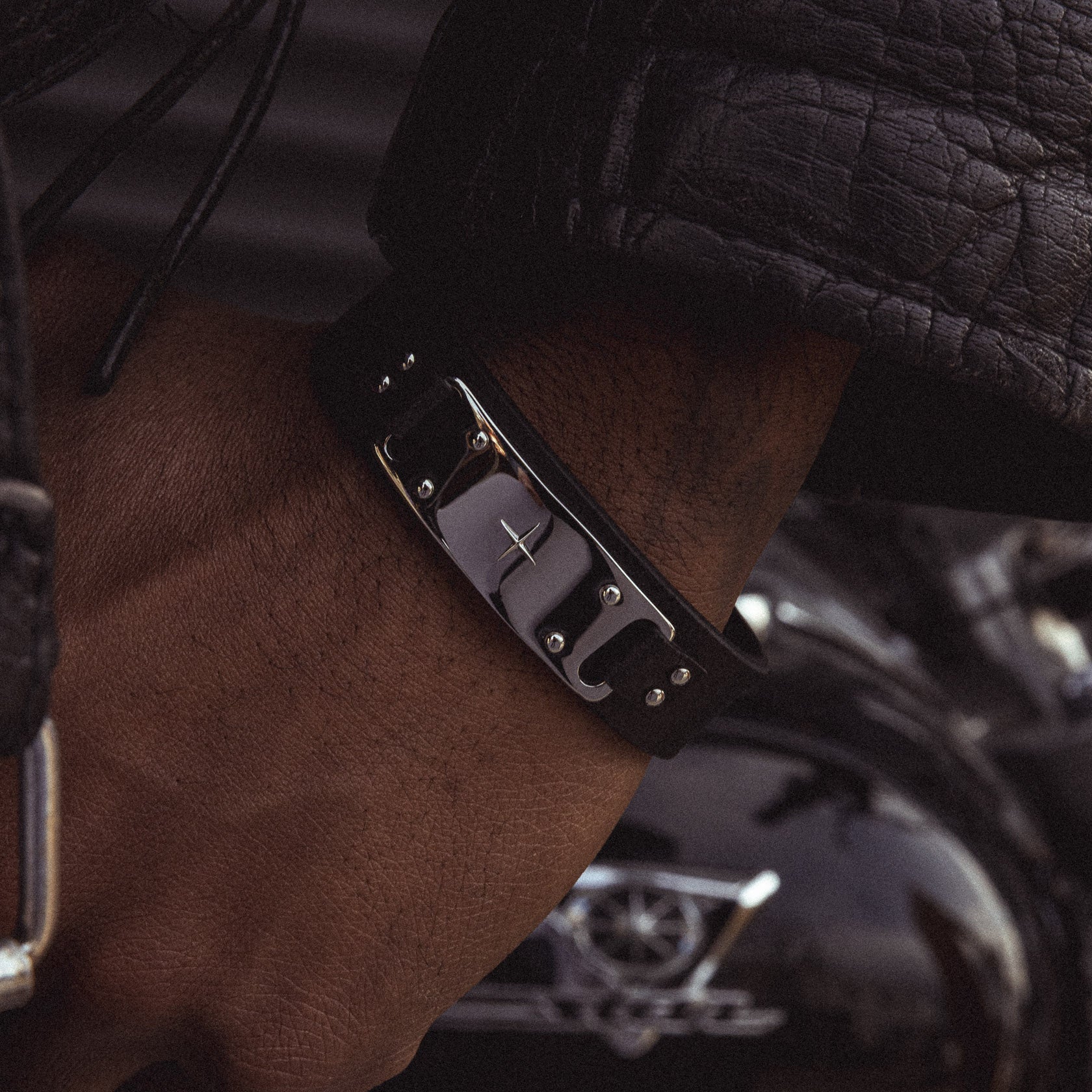 stainless steel and premium Italian vegetable-tanned leather black snap cuff bracelet for men