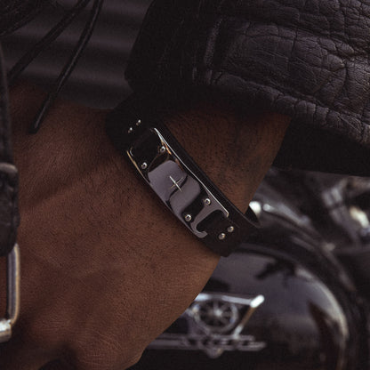 stainless steel and premium Italian vegetable-tanned leather black snap cuff bracelet for men