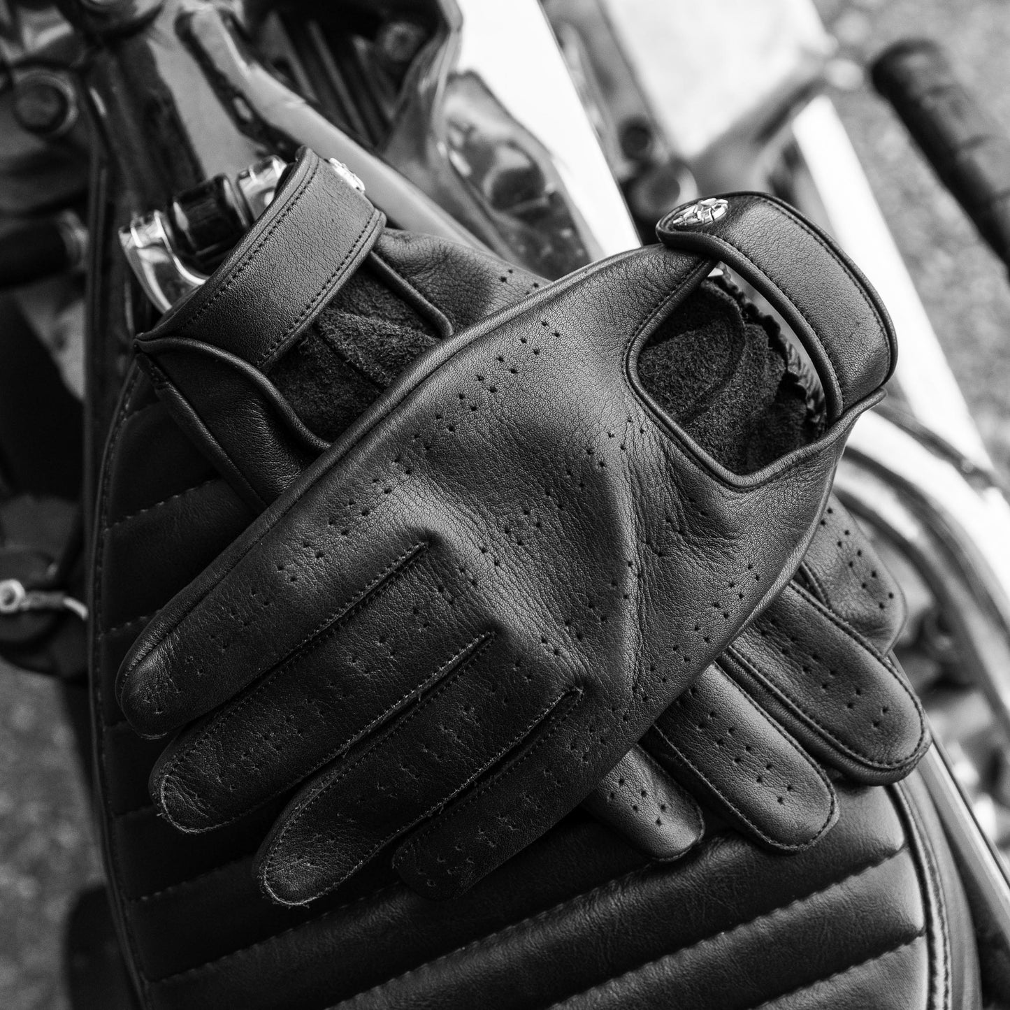 Throttle Moto Glove x Black